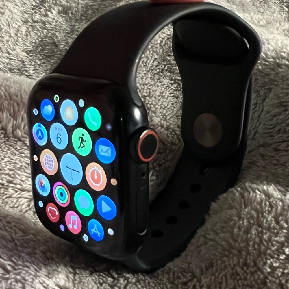 Apple Watch Series 8 GPS+ Cellular 41 MM